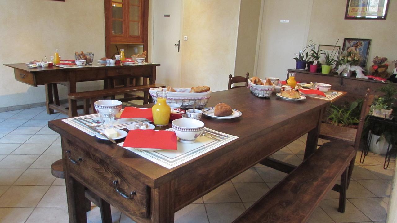 Auberge Les Volcans มูราต์ ภายนอก รูปภาพ